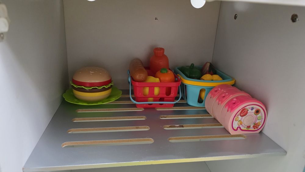 Sprzedam kuchnie zabawkowa