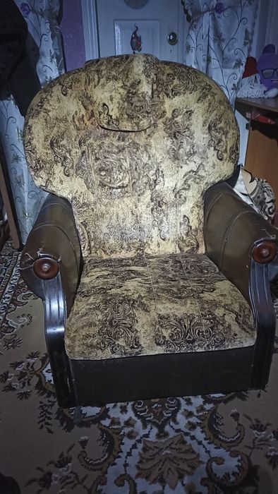 Продам кімнатні крісла