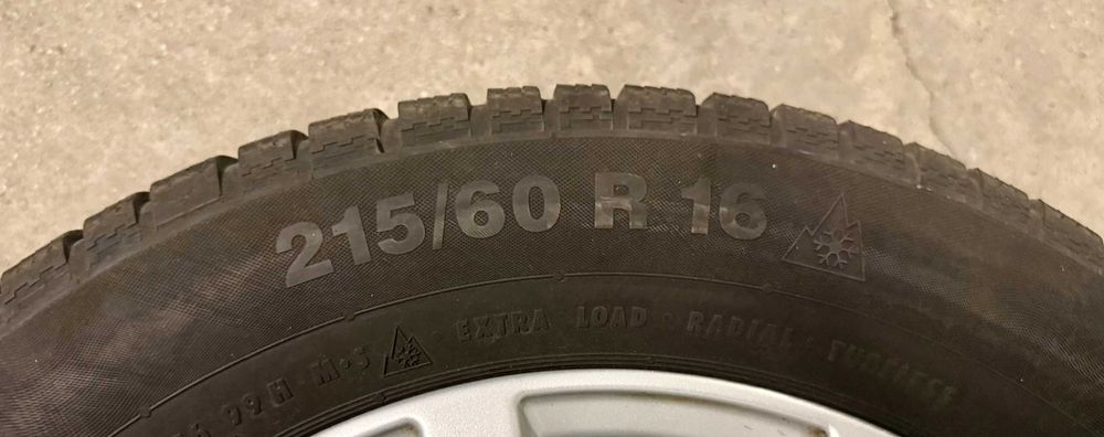 Alufelgi w super stanie + opony zimowe po 2 sezonach z końca 2023r. Continental 215/60 R16