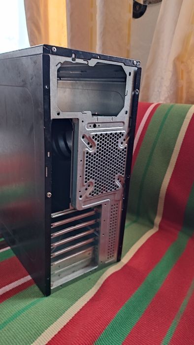 Корпус системного блоку пк