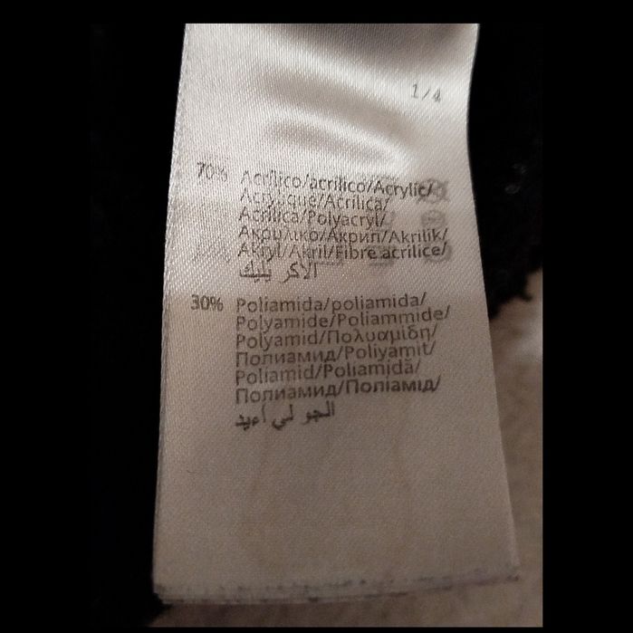 Теплий светр на дівчинку,140