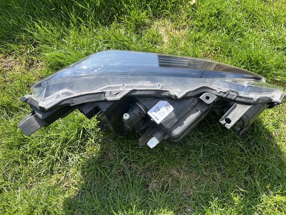 Фара .Toyota YARIS CROSS LED 21-