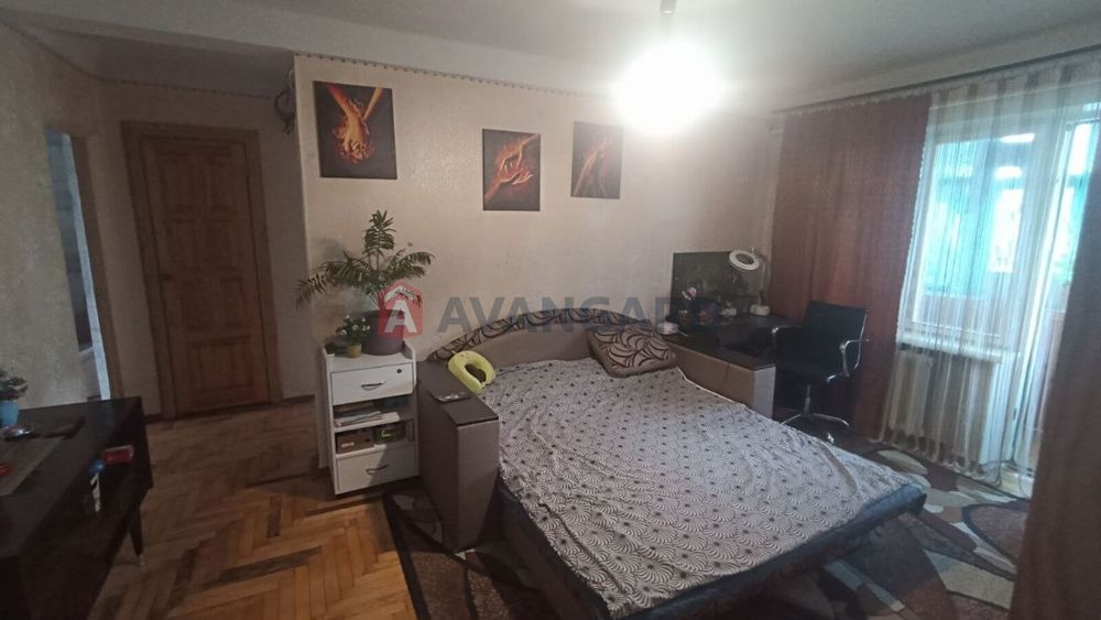 Продаж 3-и кімнатна квартира зручна інфраструктура