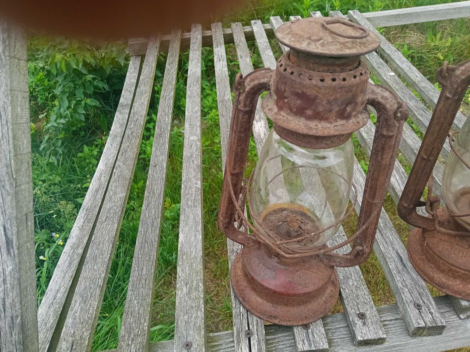Stare latarnie naftowe Jupiter 2 oraz Olkusz Jdeal