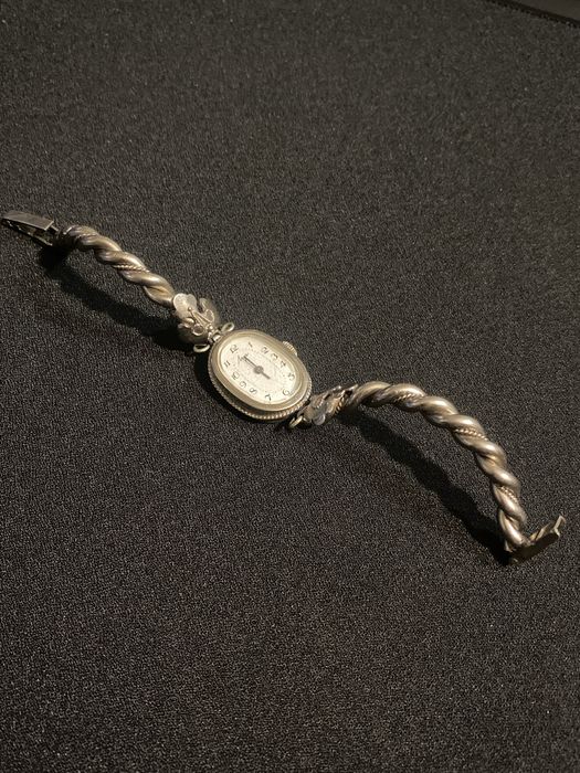 Часы Луч женские мельхиор