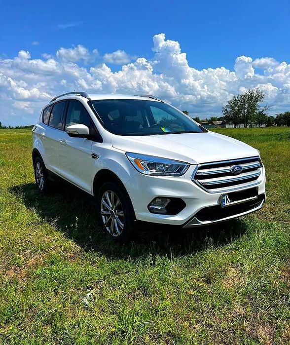Ford Escape 2017 Titanium 2.0 бензин повний привід
