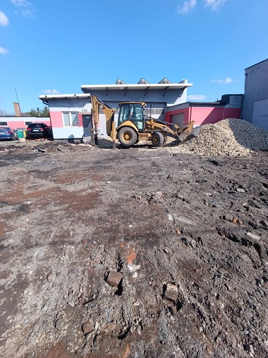 Usługi Koparką ,Koparko ładowarka, Minikoparka