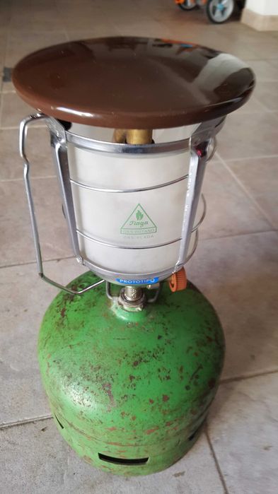 Vendo grelha de lareira nova bom preço 50,euros