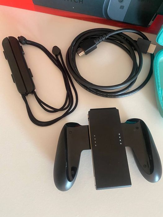 Nintendo Switch (HAC-001) Completa na Caixa + Bolsa | Jogos disponíveis