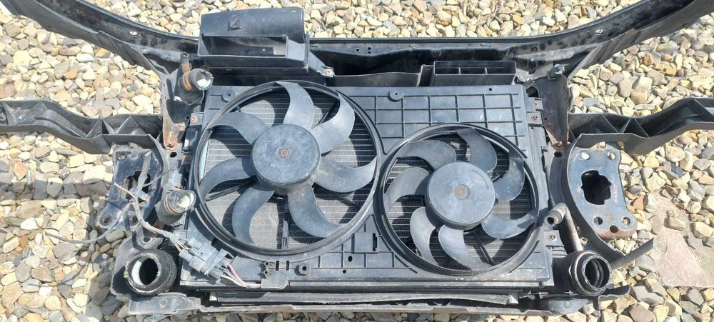 Телевізор Passat B6, B7, Golf 5, 6, Touran, Octavia A5 Європа