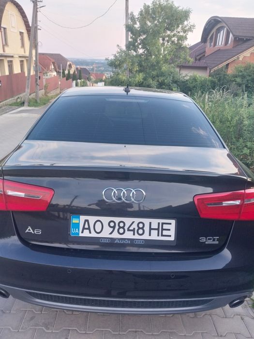 Автомобіль Ауді  A 6