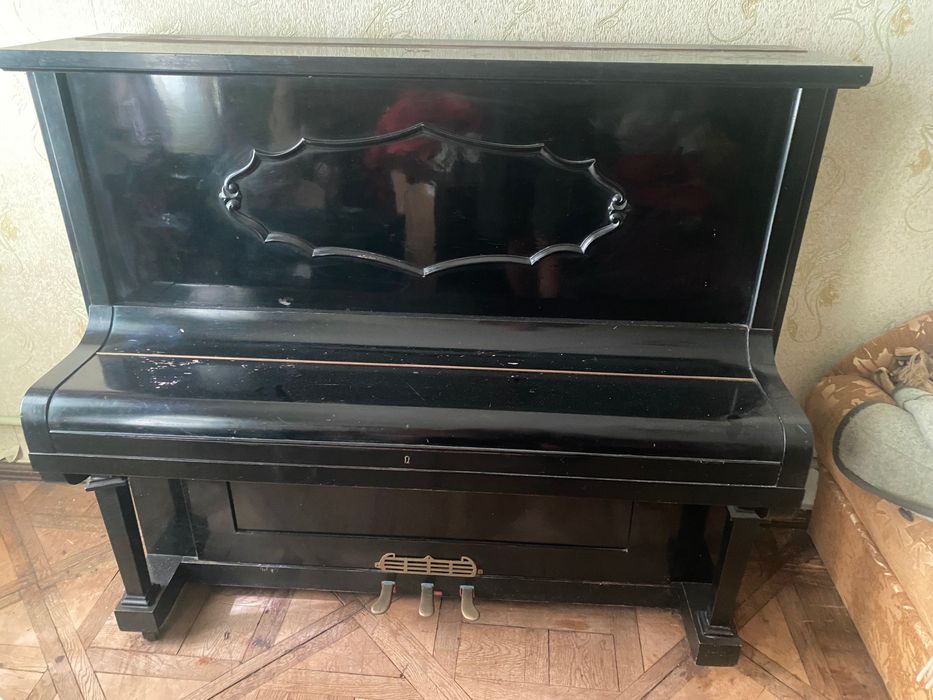 Піаніно J.SCHILLER Berlin