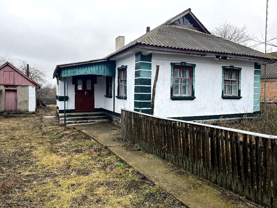 Продається будинок у с. Філіопіль