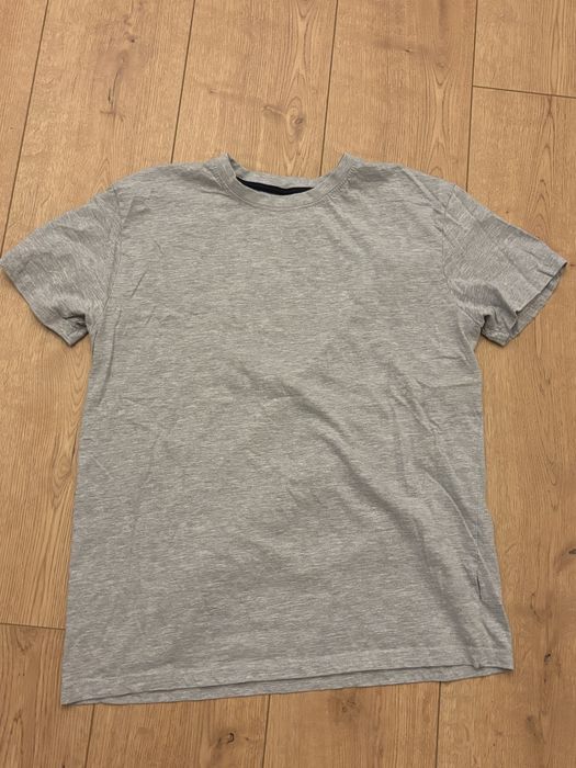 szary nowy t-shirt
