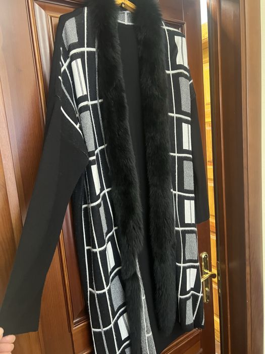 Кардіган з натуральним хутром.