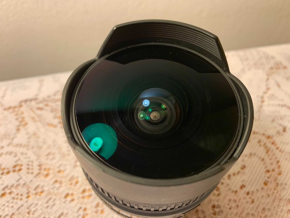 AF Fisheye Nikkor 10.5mm f/2.8G ED DX