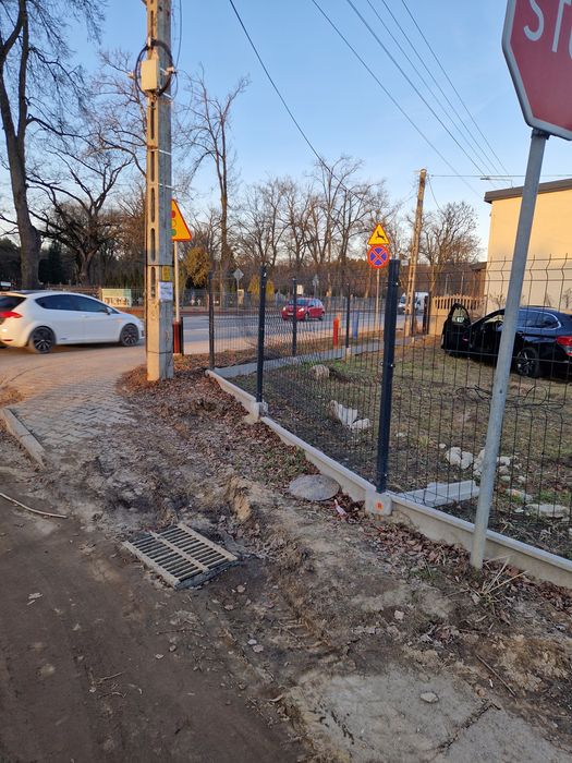 Sprzedam działkę usługowo mieszkalną - Widok 3