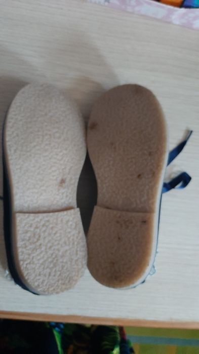 Sapato azul escuro para cerimonia  pele pessego com rendinha