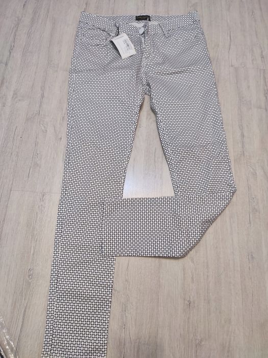 Цільні нові жіночі М