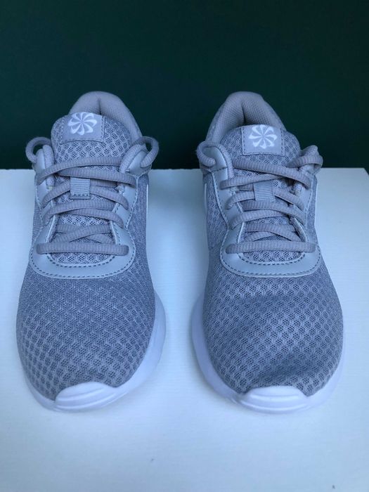 Buty sportowe Nike Tanjun damskie, szare, rozmiar 38.5
