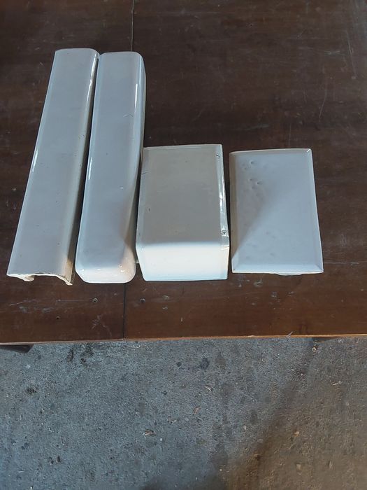 Kafle z rozbiórki białe