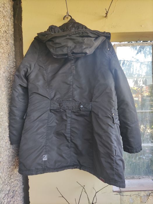 Kurtka damska KHUJO roz L

100% bawelna

Rozmiar L

Pachy 53,5 cm

Dl.