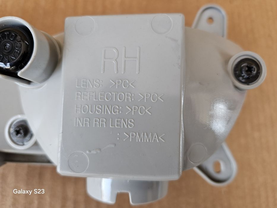 Hyundai ix20 lampa prawa tył tylna przeciwmgielna Europa