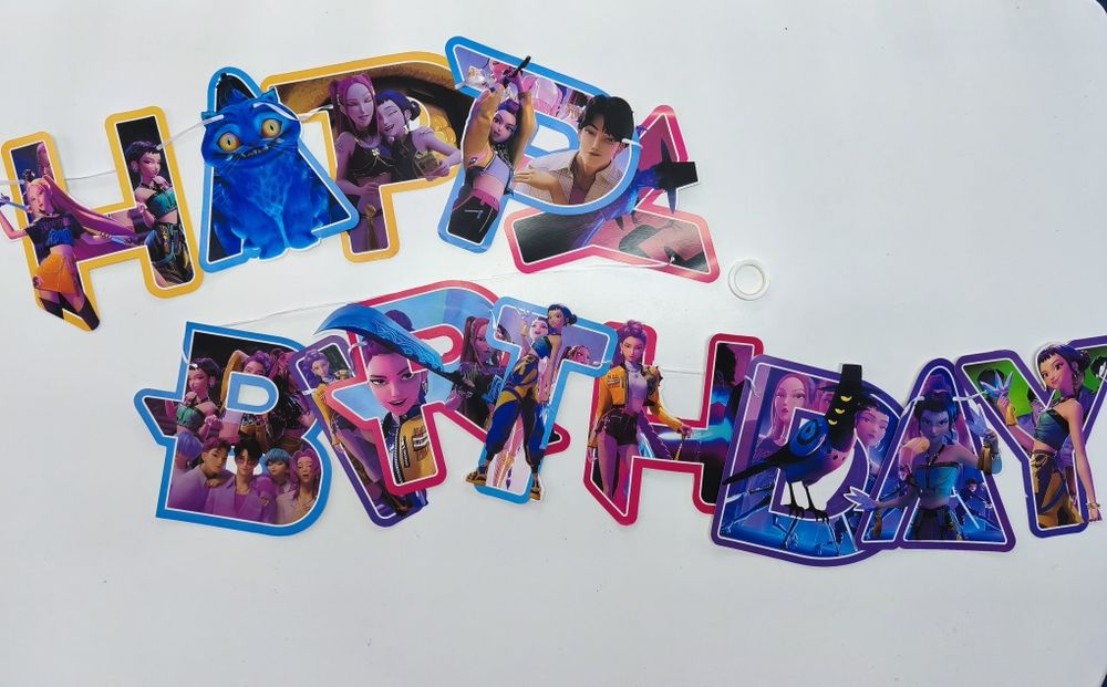 Kit de decoração para festa de aniversário com o tema Guerreiras K-pop (usado)