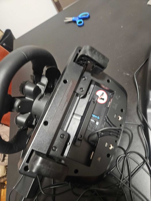 Ігровий руль Logitech G923