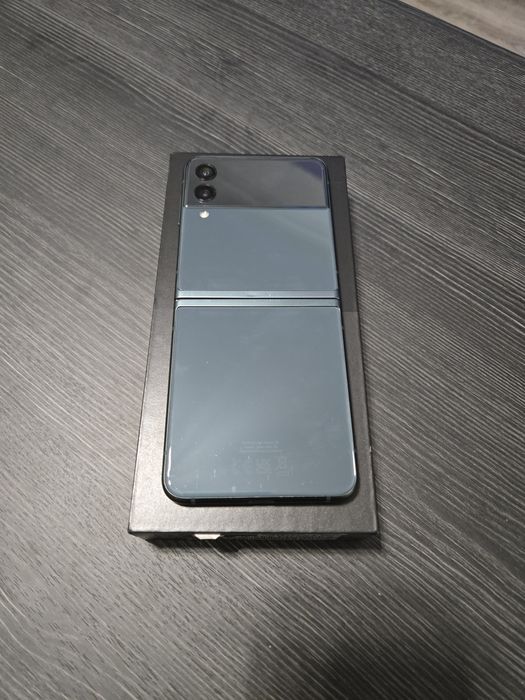 Samsung Galaxy Z Flip 3