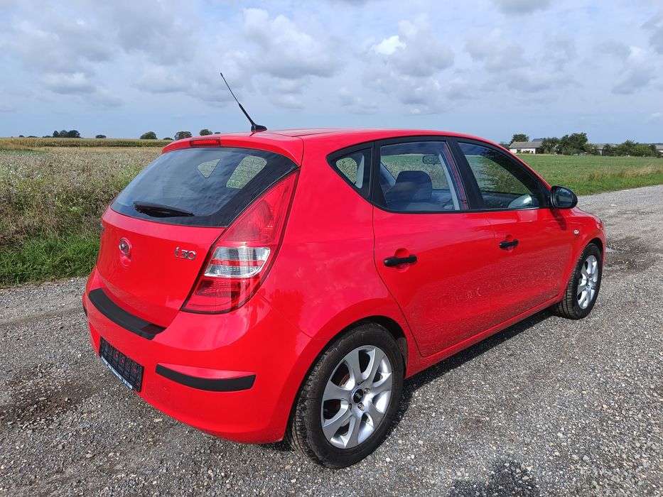 Hyundai i30 1,4 ben  oryginał bezwypadkowy