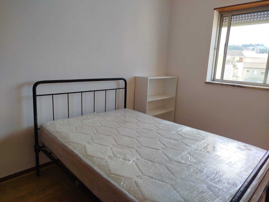 4 Quartos em Apartamento de Estudantes São Martinho do Bispo
