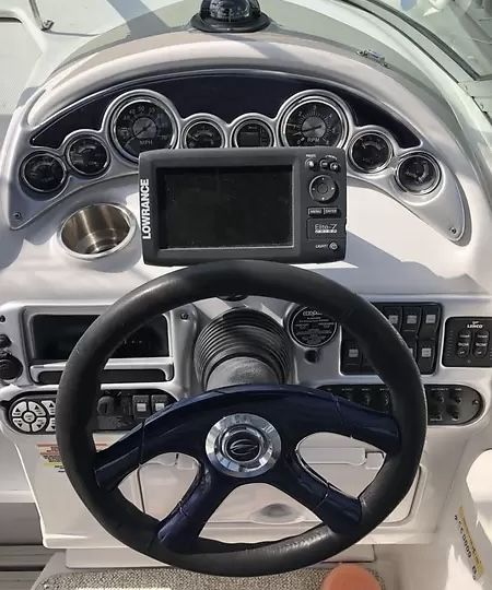 Катер Crownline 250 CR