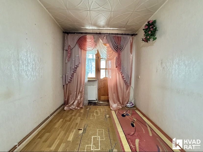 Продається світла 2 кімнатна квартира з індивідуальним опаленням