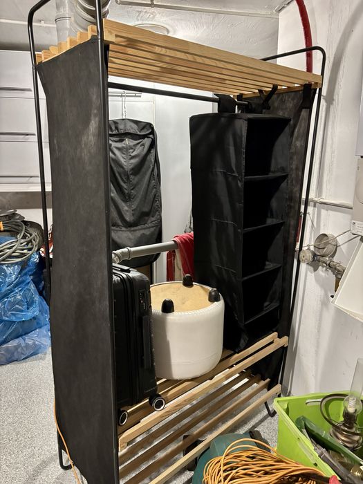 Szafa przenosna drewno i metal lekka