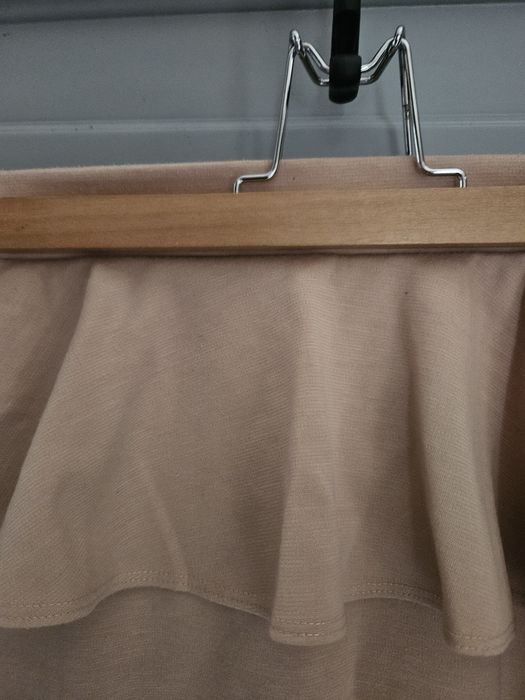 Zgrabna, spódnica z baskinką r M