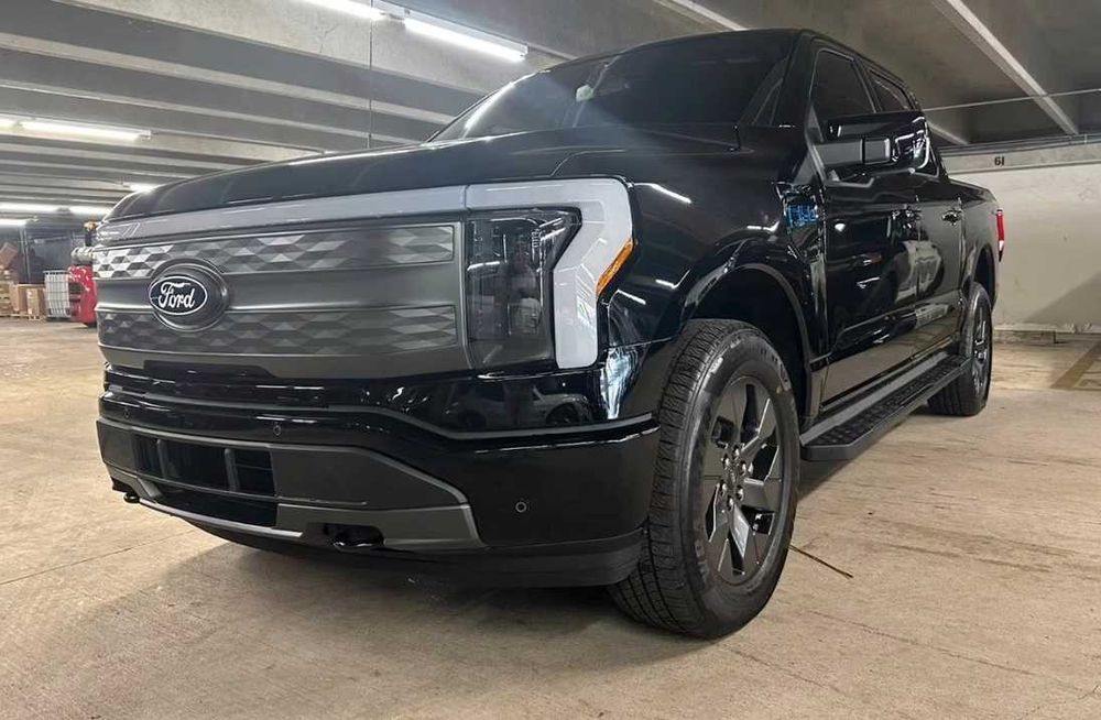 Ford F150 Lightning 131кВт Lariat 2025