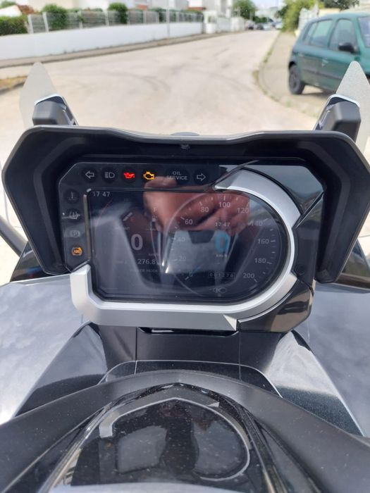 Kymco CV3 550cc Preto + Capacete