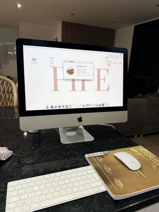 “iMac 21,5” Apple Late 2015 + teclado e rato originais”