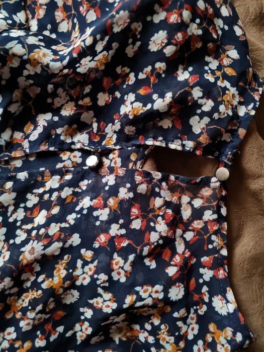 Blusa fluida com folho