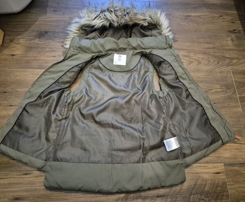 H&M bezrekawnik 134-140  idealny