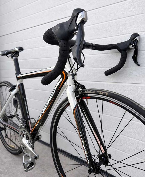 Bicicleta de Estrada Orbea Onix - Toda em Carbono