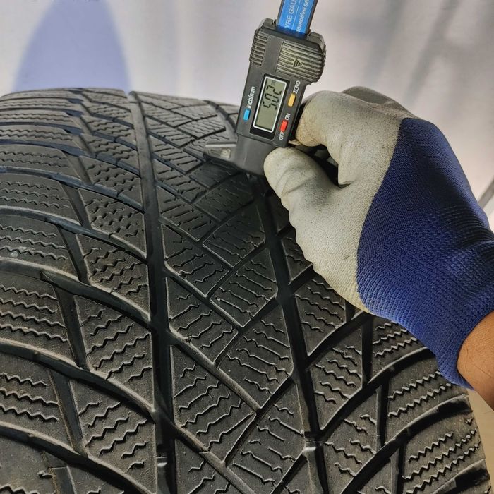 Без передоплати! Шини зимові Б/В 275 45 20 Bridgestone RFT арт. 4756