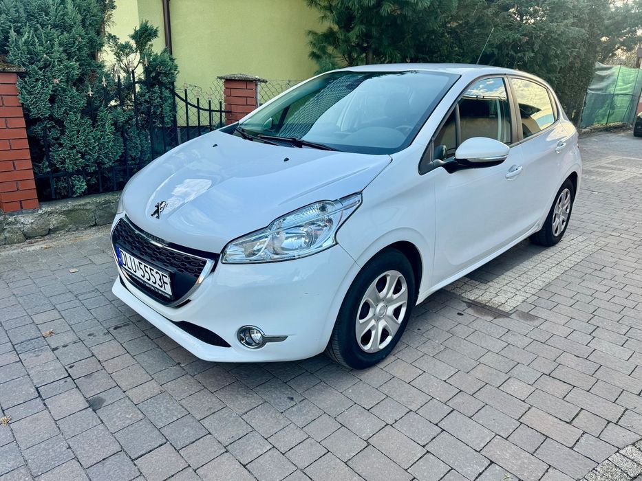 Peugeot 208