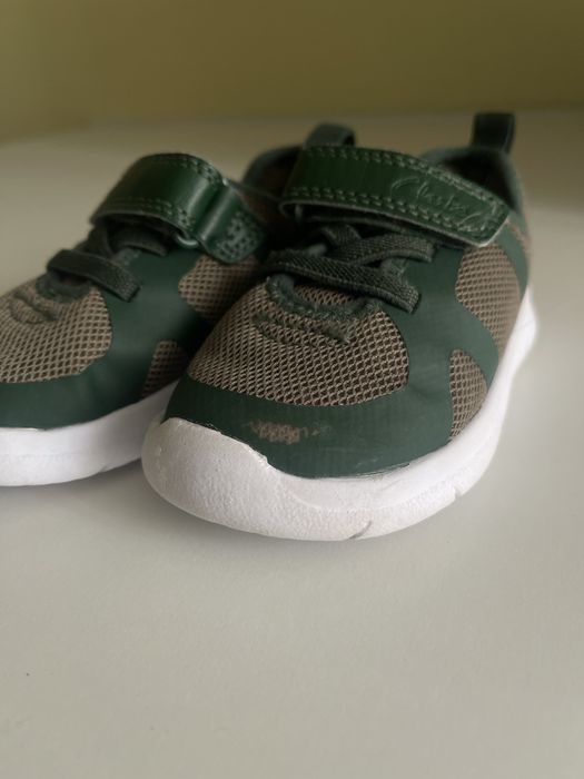Дитячі кросівки Clarks 20 розмір