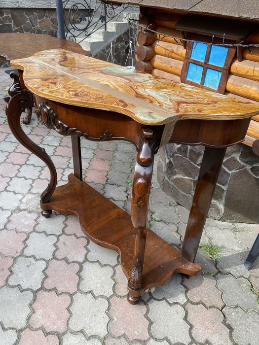 Консоль Італія