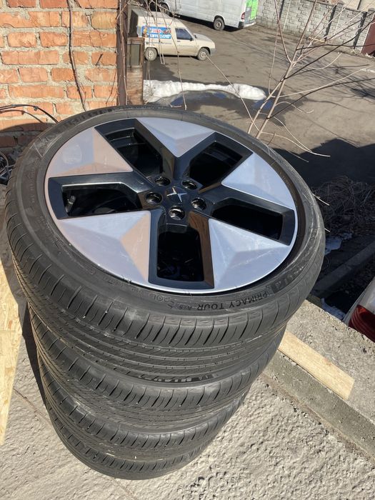 Диски з резиною 245/40 R20 Polestar 2
