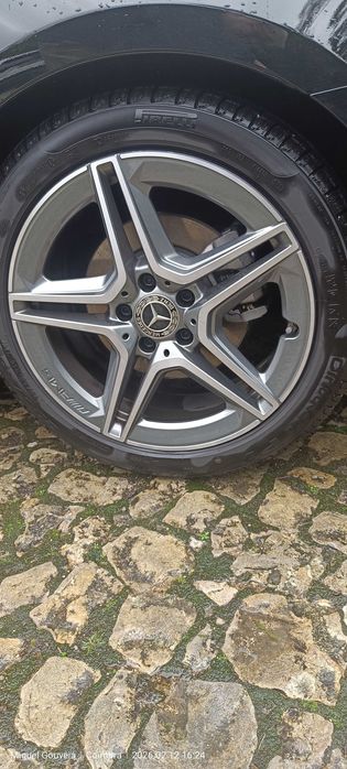 Mercedes-Benz A 200 Limousine, versão AMG Premium