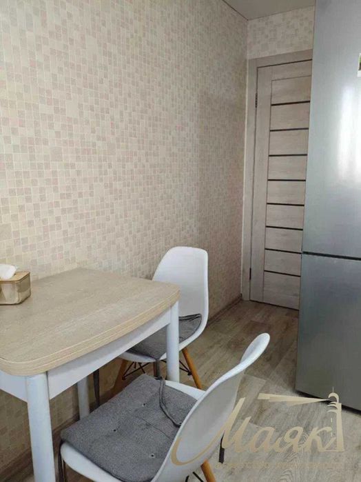 Продаж 1 кімнатної кварири Дніпровський район, вул. Весніна
