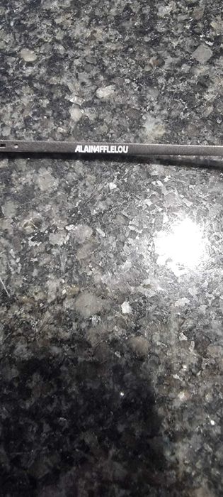 Óculos de sol Alain Afflelou (não graduados) - caixa e pano de limpeza incluídos - SEMI-NOVOS